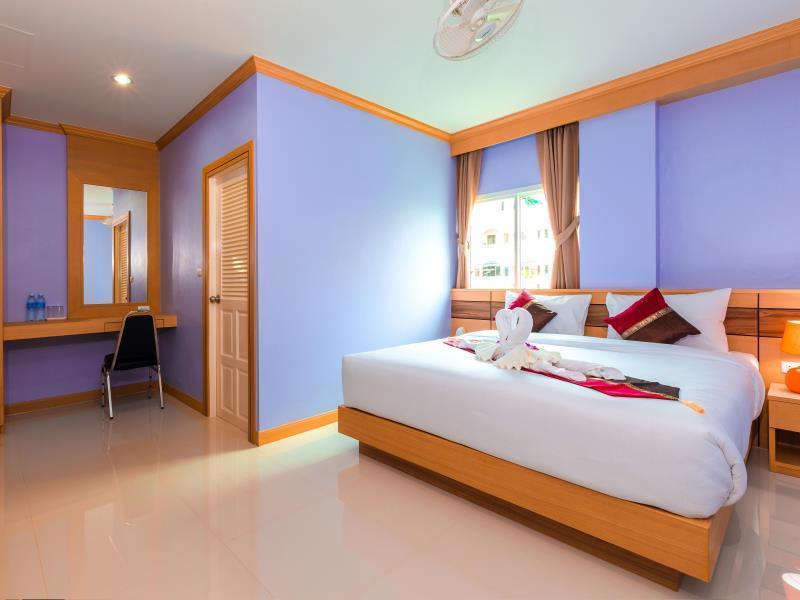 Phusita Hotel - Sha Certified Patong Экстерьер фото
