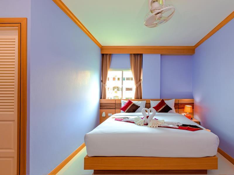 Phusita Hotel - Sha Certified Patong Экстерьер фото